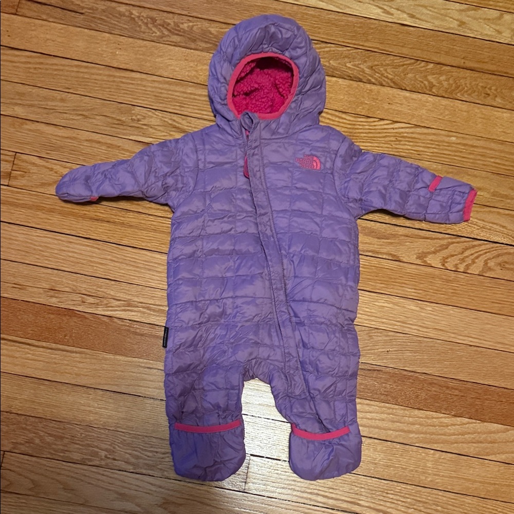 The north face Snowsuit